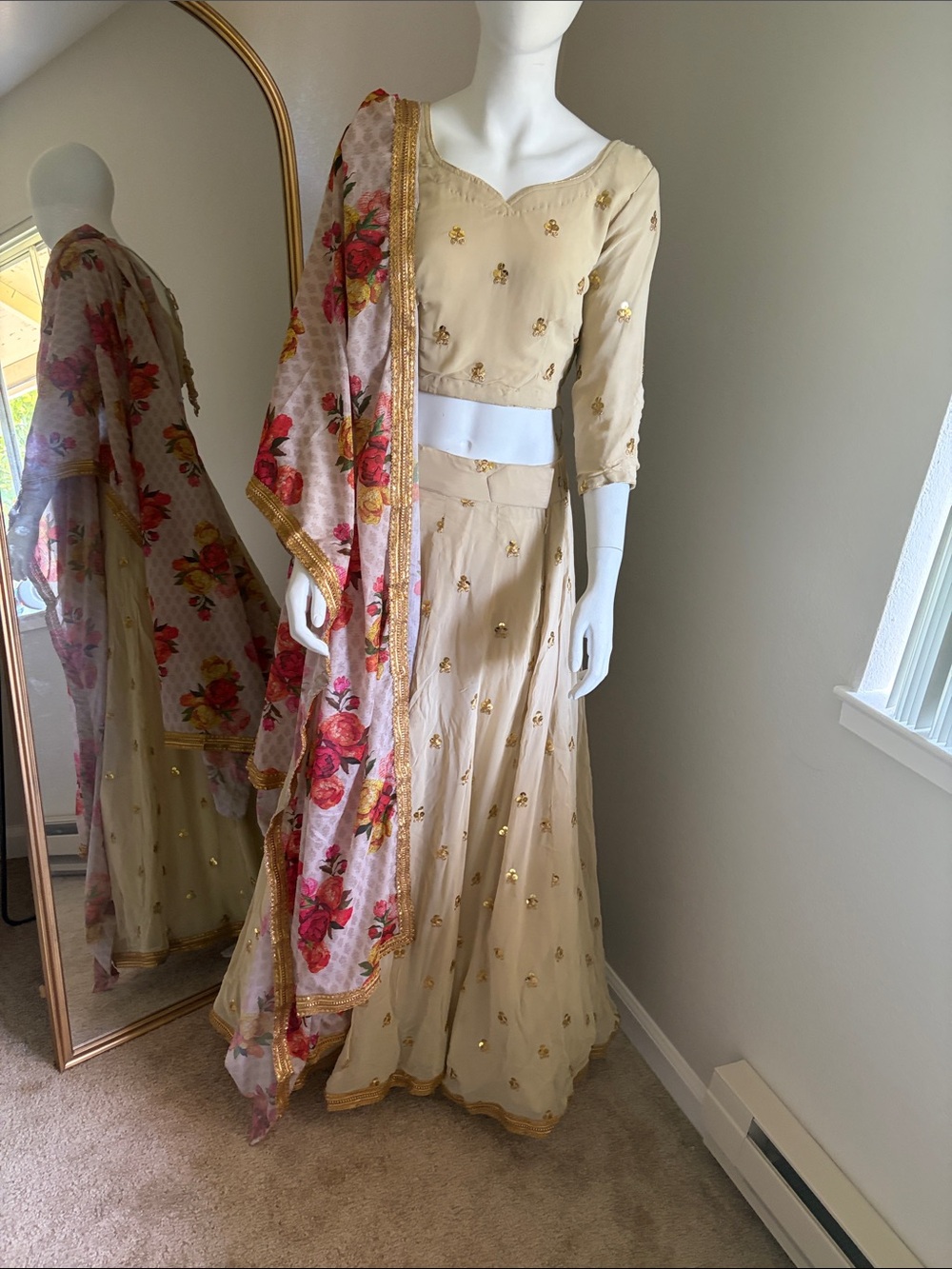 Elegant Cream lehengas with Floral Accents brand new perfect Indian party event